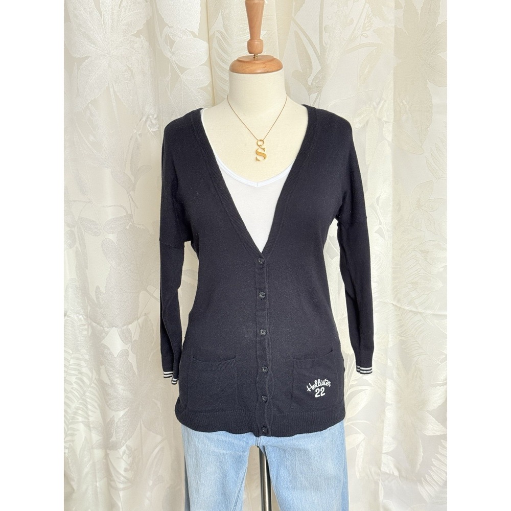 Hollister V-Neck 3/4‎ Sleeve Varsity Black Cardigan Embroidered Logo Pocket Sz M